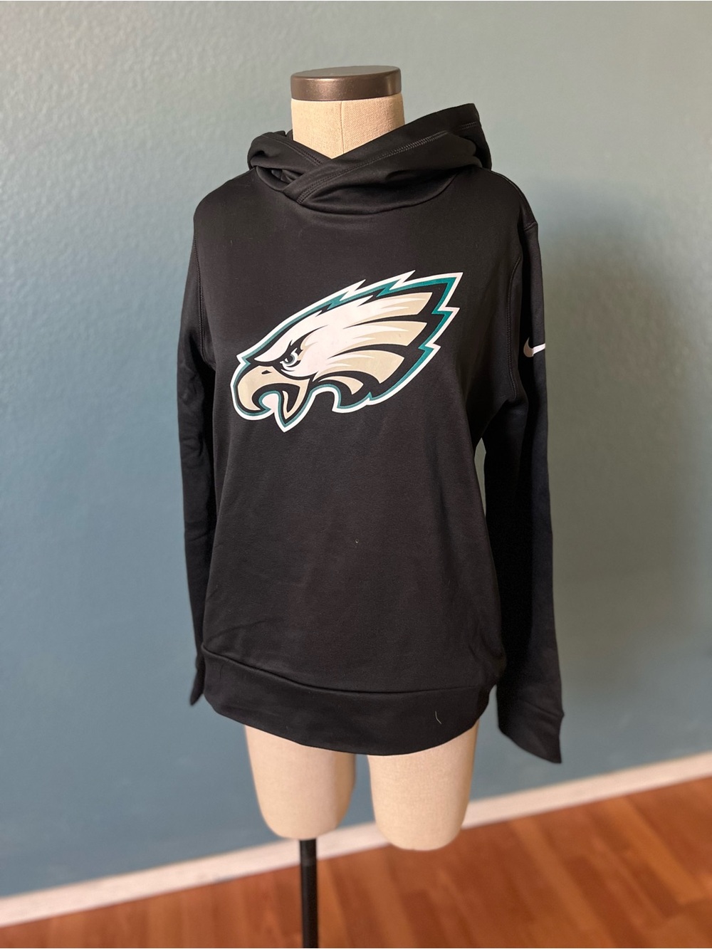 Nike NFL Therma Fit Philadelphia Eagles Black Pullover Hoodie with Team Logo